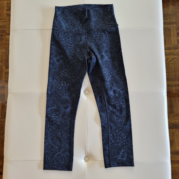 Lululemon Wunder Under Crop Hi-Rise 21" Leggings Tights, Size 4, Lot of 2 Pairs - Picture 4 of 10